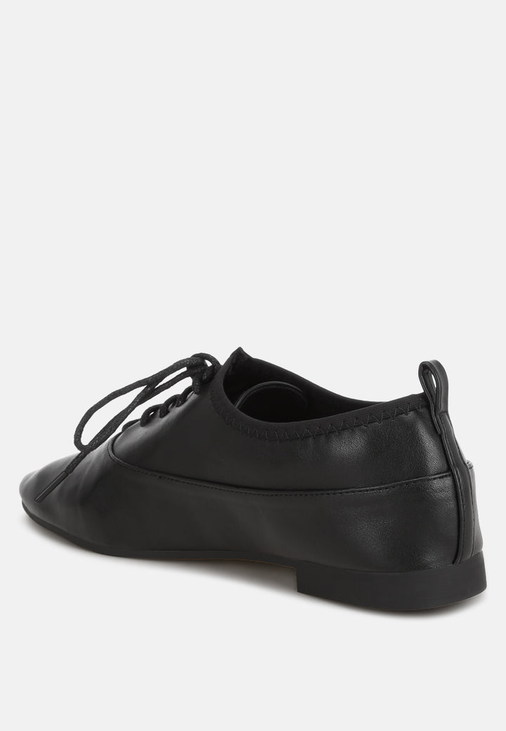 flexaura stretch fit lace up flats#color_black-smooth