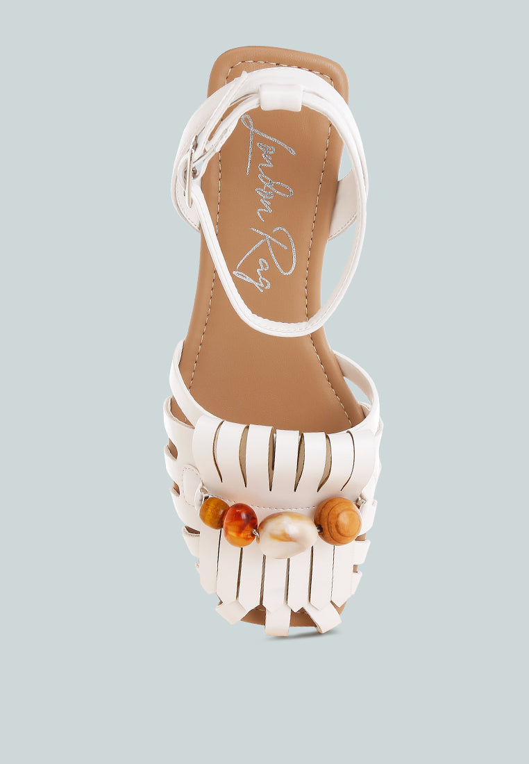 saguara memotong manik kerja yang dihiasi flat dengan mode#color_white