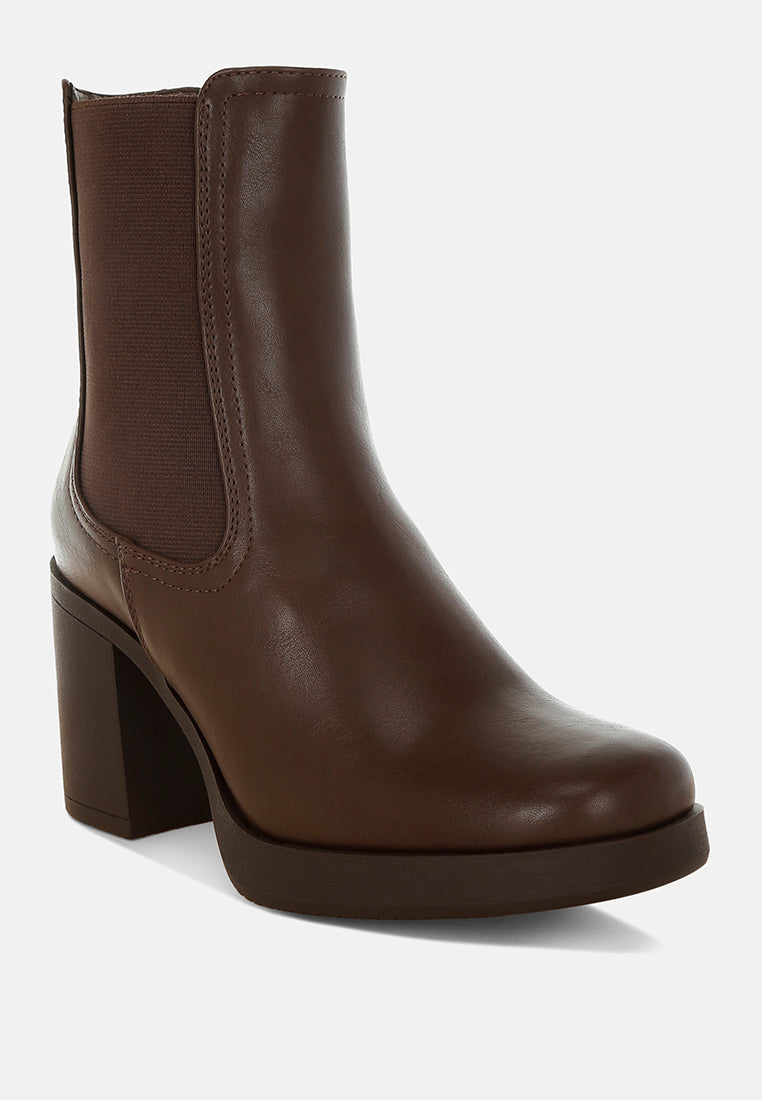 scuala faux leather chelsea boots#color_brown