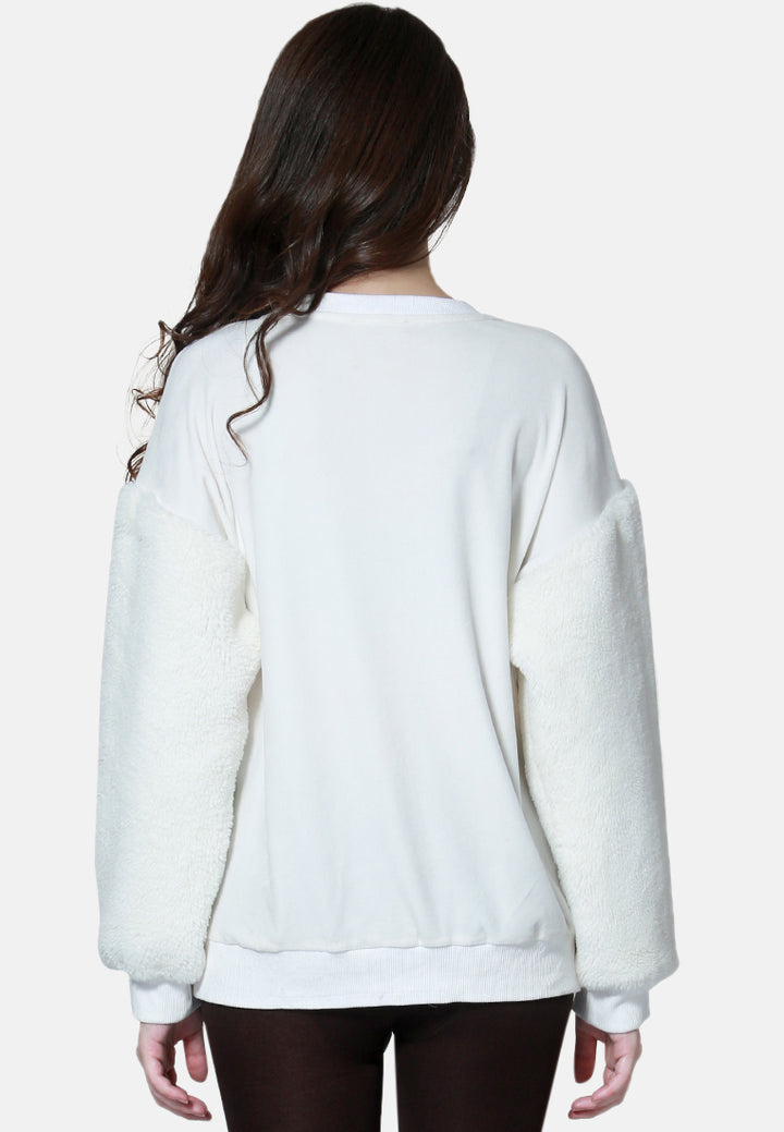 soft comfortable white sweatshirt#color_white