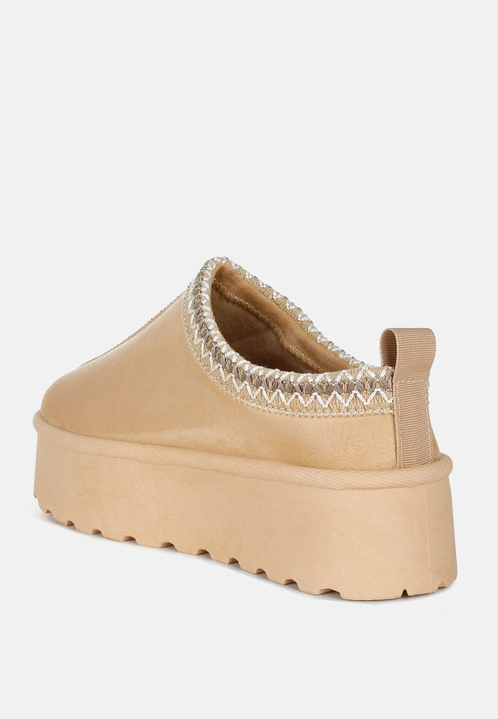 struter embroidered platform fur classic slip-on#color_beige