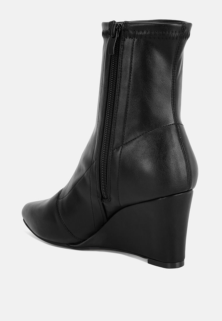 tabrah stretchable wedge boots#color_black-smooth