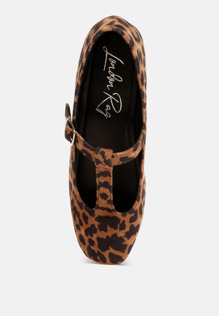 velsna pin buckle ballet flats#color_leopard-suede