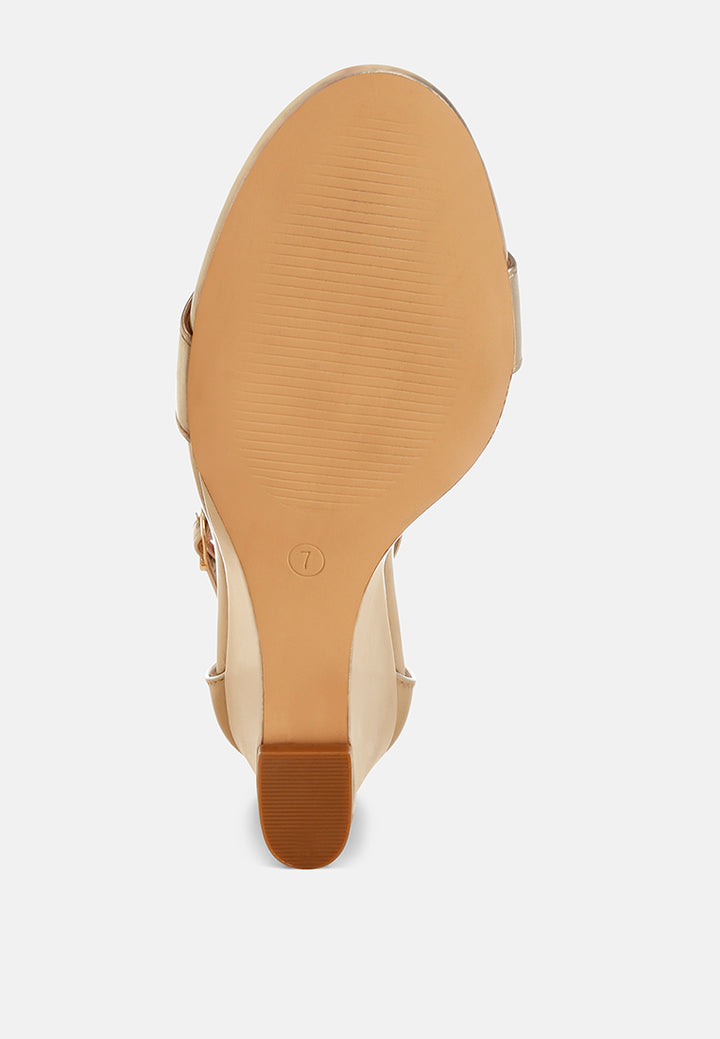 sandalias elegantes con tacón de cuña volora#color_gold