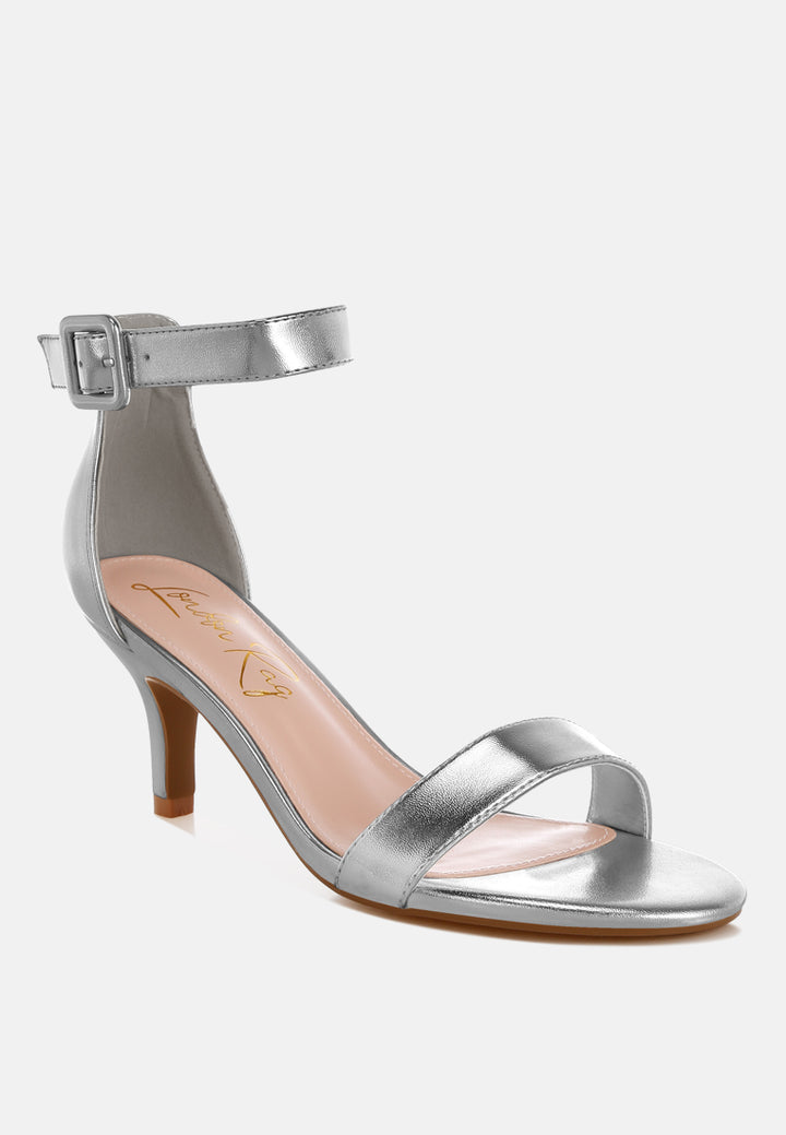 yuti glossy kitten Hheel sandals#color_silver-metallic-faux-leather