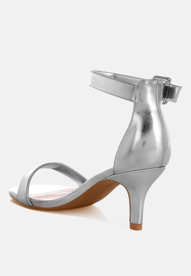 yuti glossy kitten Hheel sandals#color_silver-metallic-faux-leather
