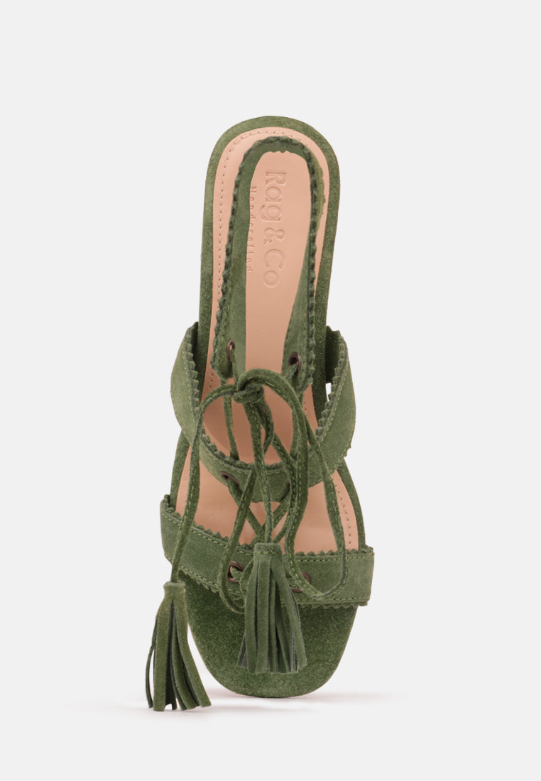 Sandalia de piel con textura de cocodrilo zena#color_verde