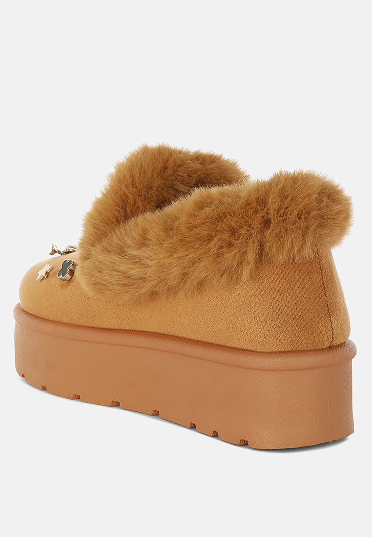 zeta charm detail slip on snow boots#color_tan