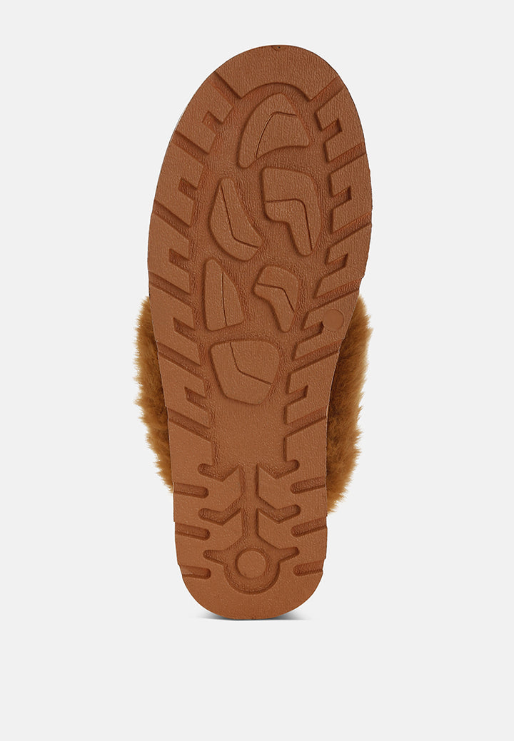 zeta charm detail slip on snow boots#color_tan