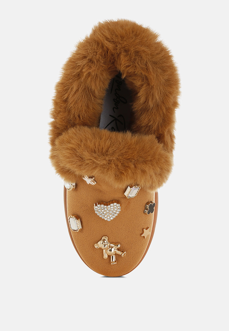 zeta charm detail slip on snow boots#color_tan