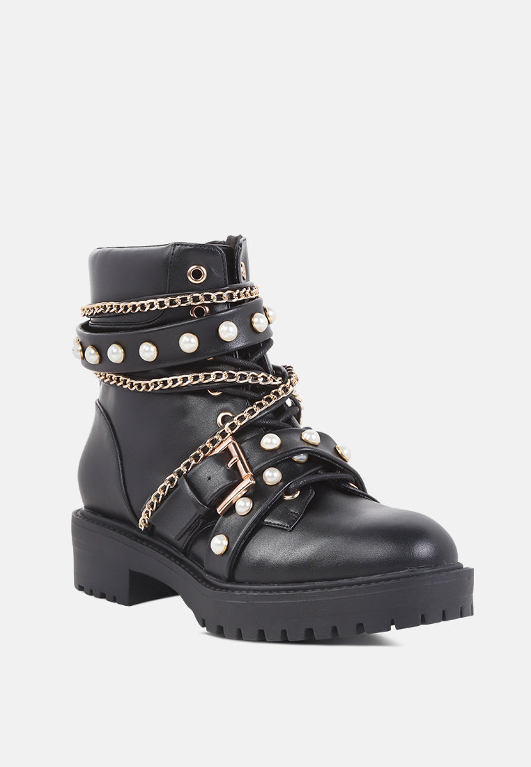 allonia ankle boots with pearl studs and chain details#color_black