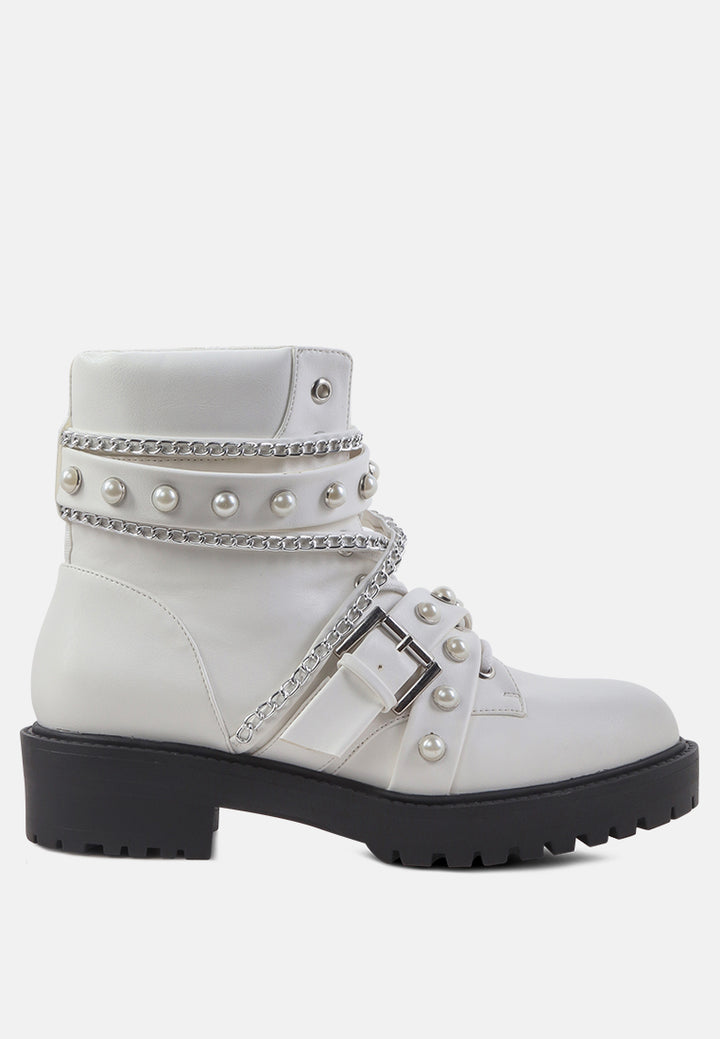 allonia ankle boots with pearl studs and chain details#color_white