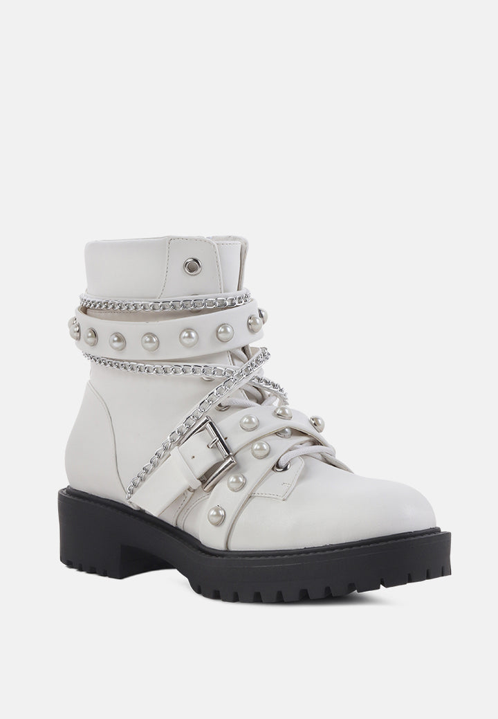 allonia ankle boots with pearl studs and chain details#color_white