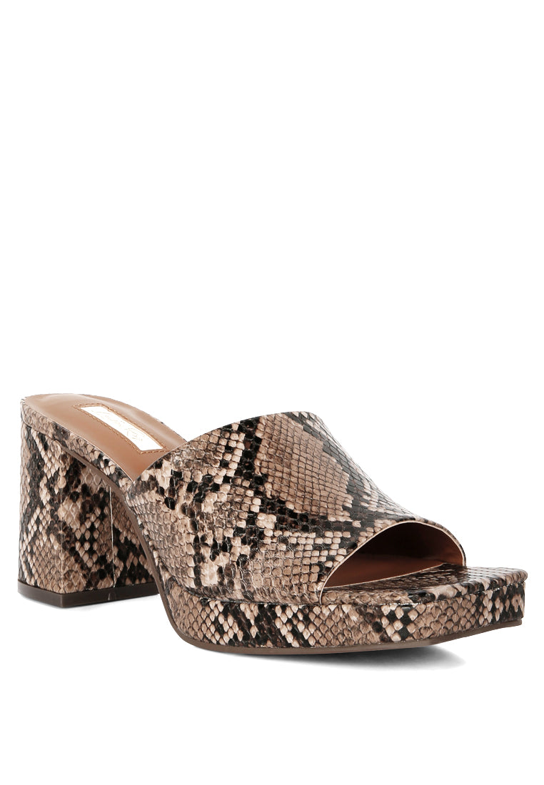 artemisa block heel slip on sandals#color_tan