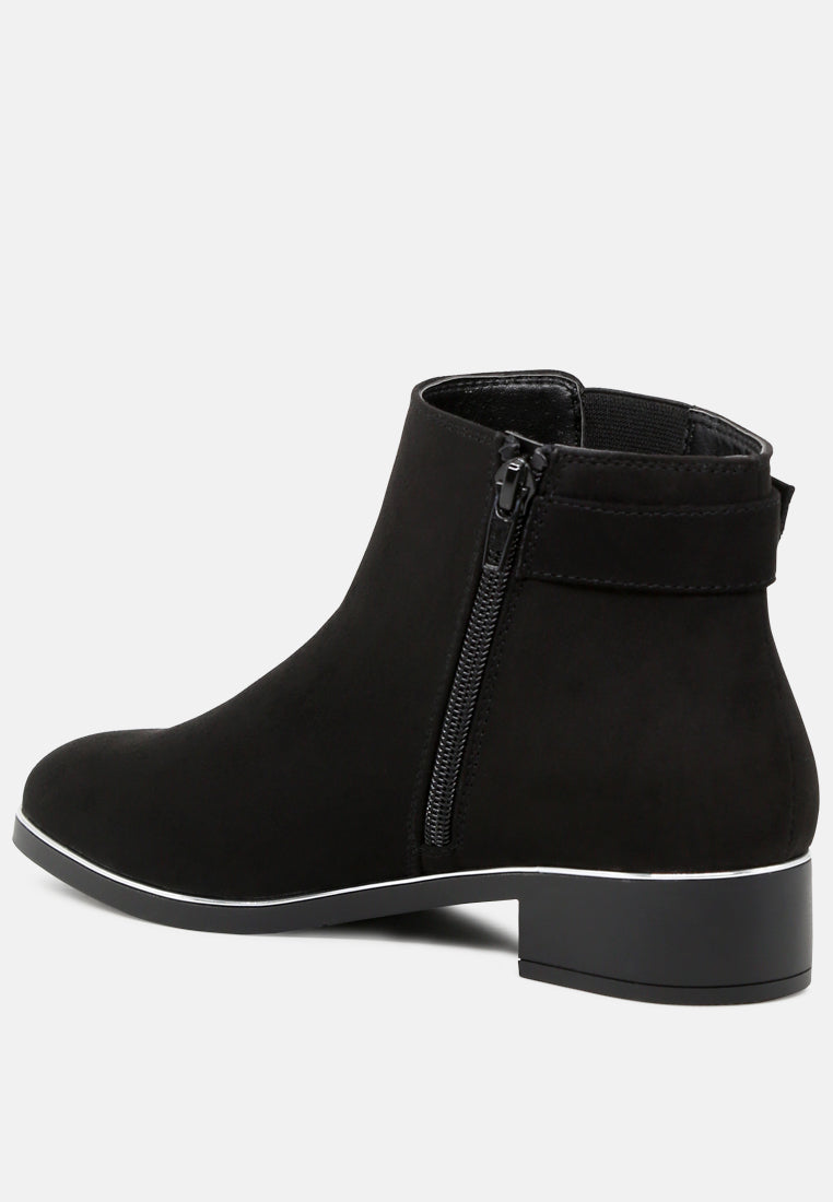 bailee chelsea boots women to make a statement#color_black
