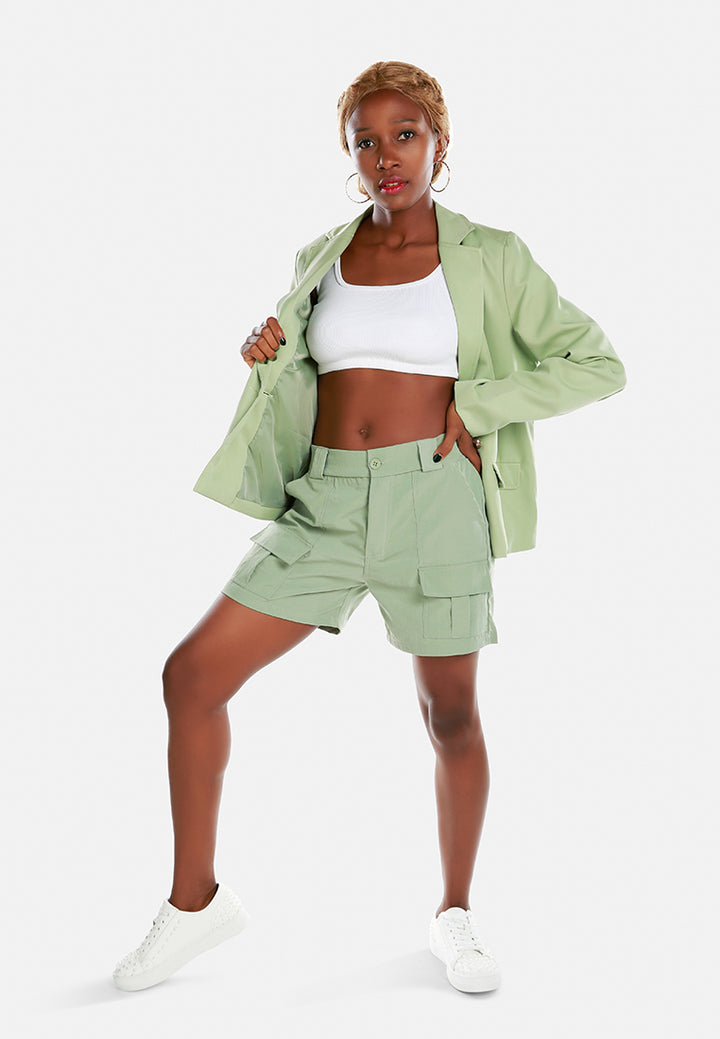 belt loop solid cargo shorts#color_light-green