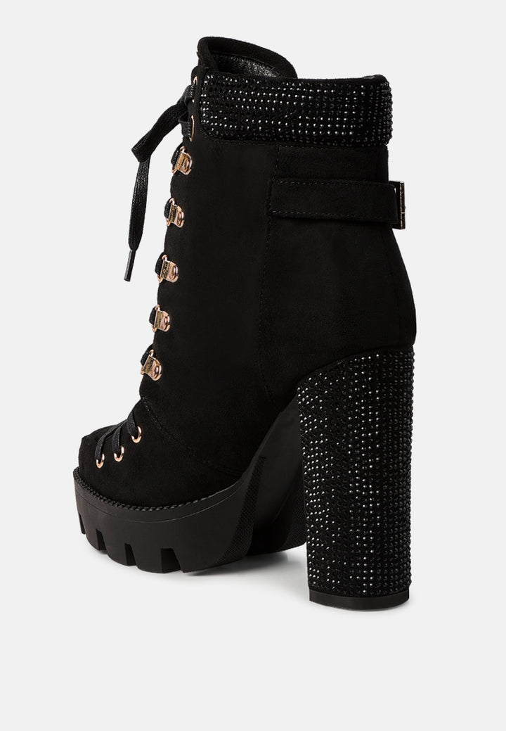 birch block heeled ankle boots#color_black