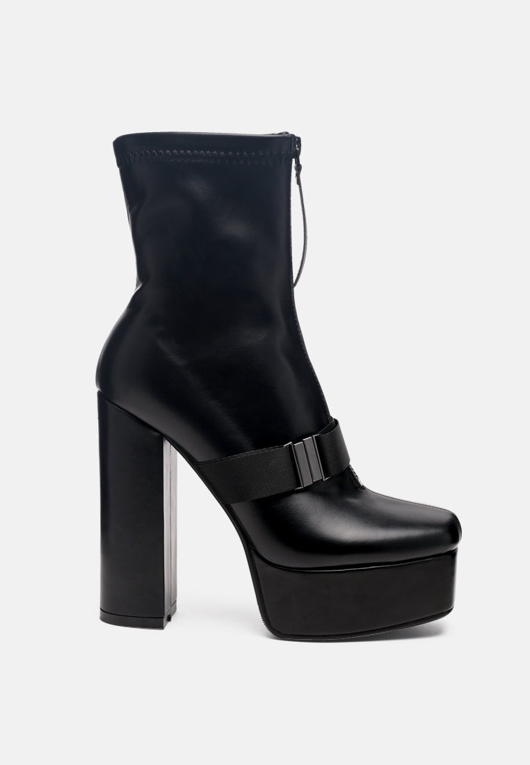 boomer chunky high block heel boots#color_black