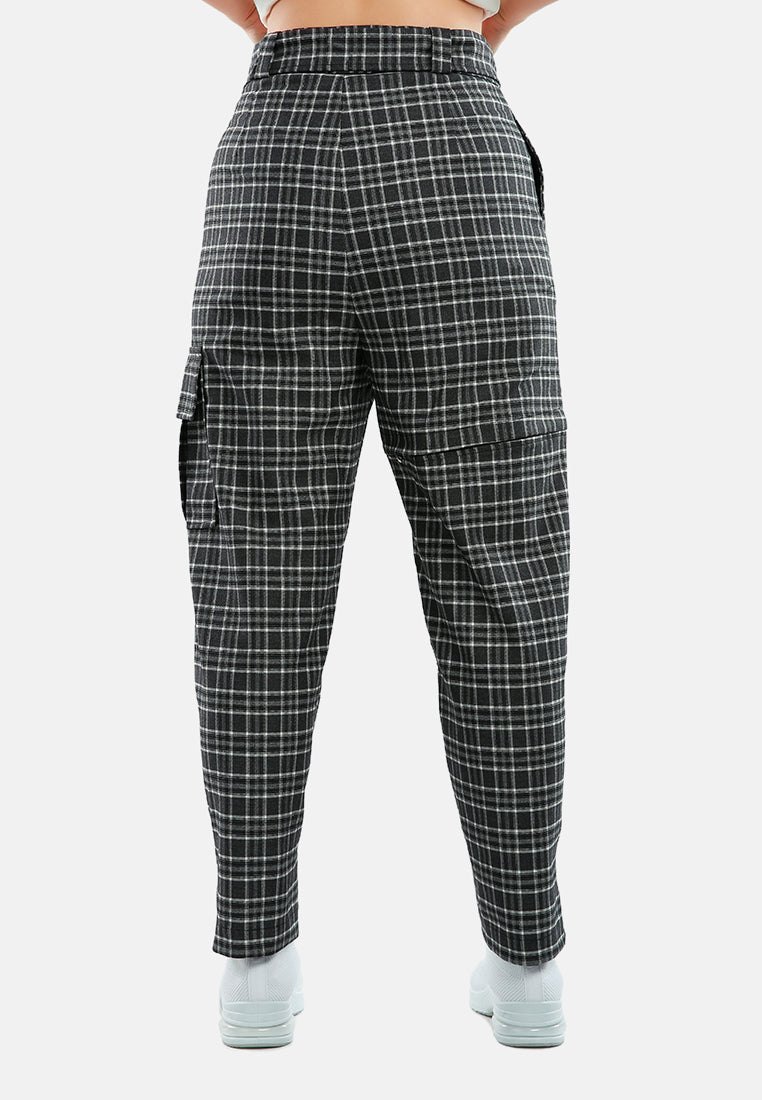 checkered cargo jogger pants#color_grey