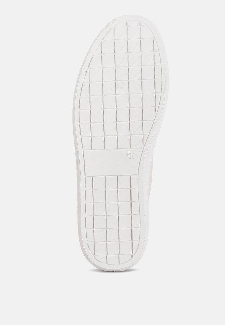 Zapatillas Claude con detalle de panel trasero de piel sintética#color_beige