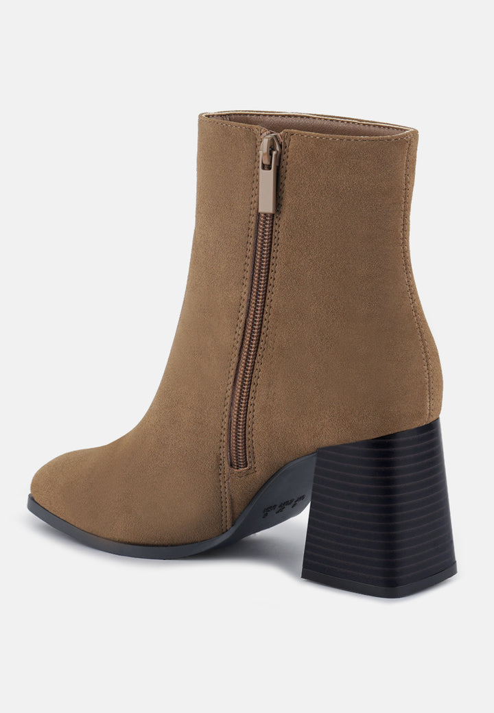 cox cut out block heeled chelsea boots#color_tan