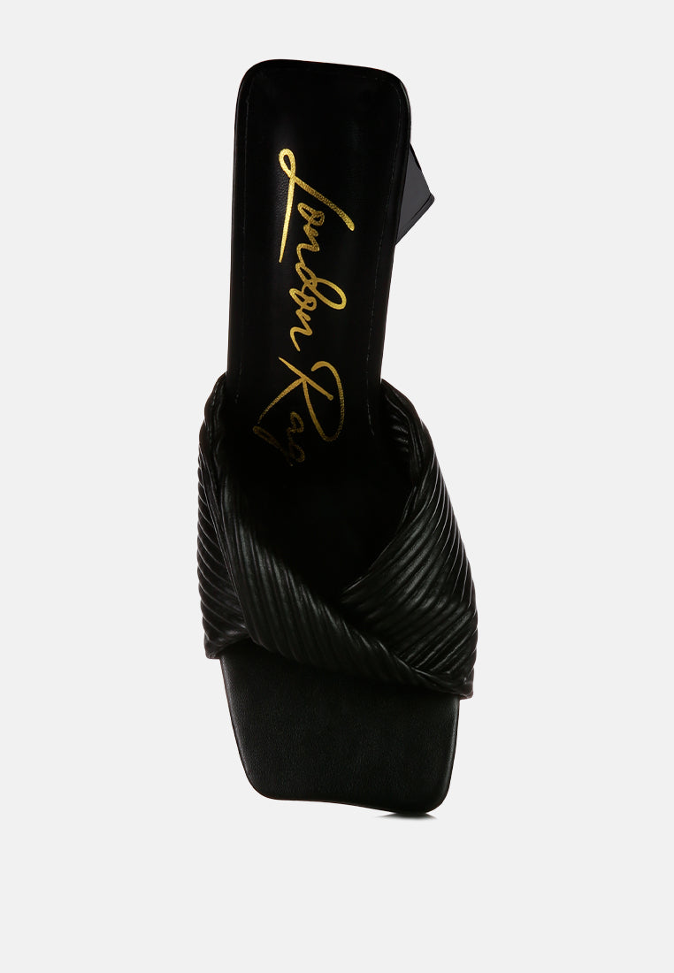 cupid kiss pleated twist strap sandals#color_black