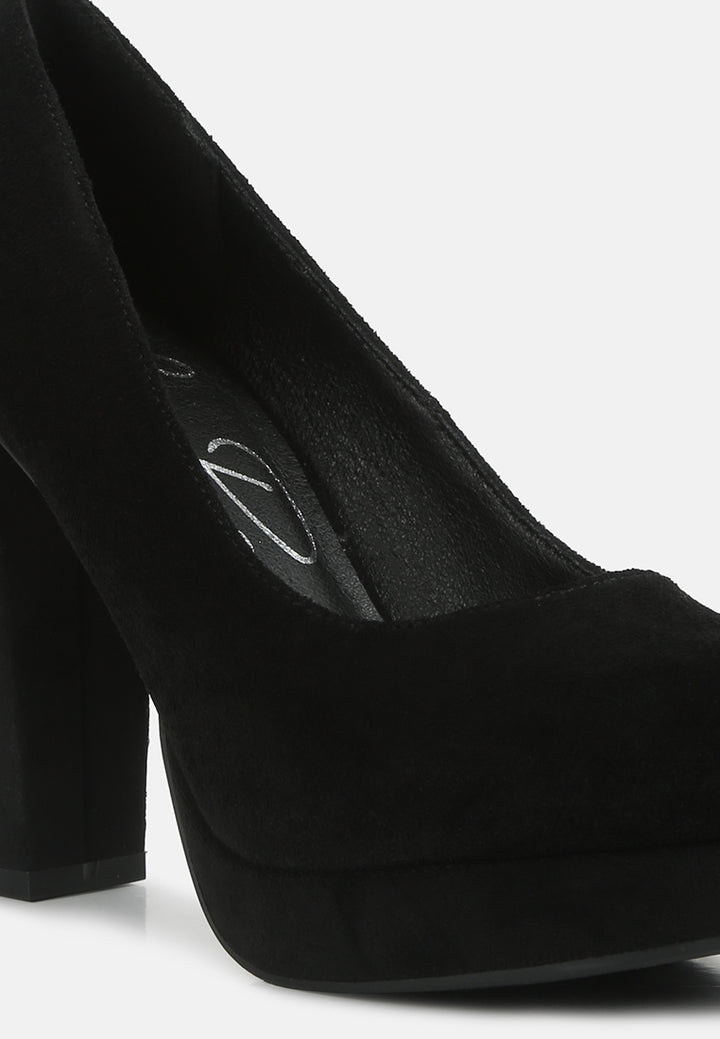 delia seude block heel pumps#color_black