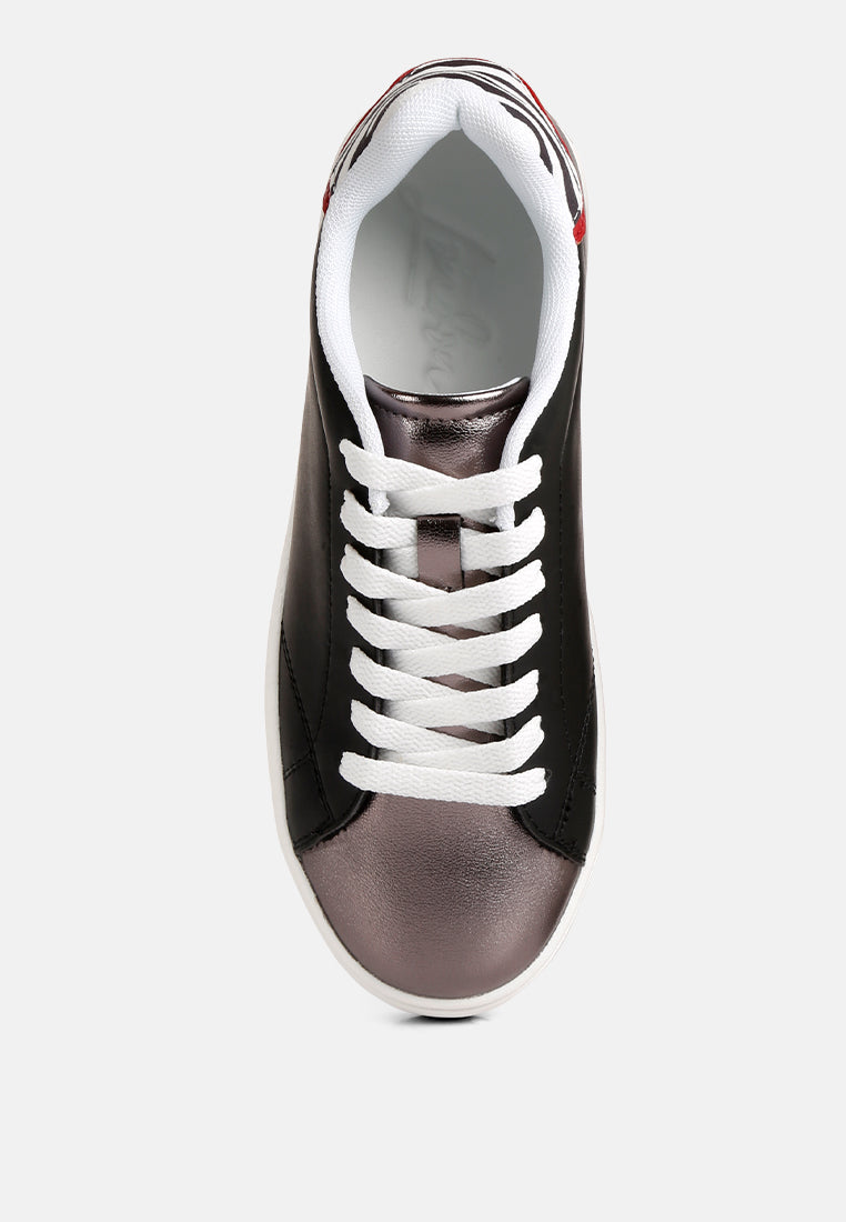 dory metallic accent sneakers#color_black