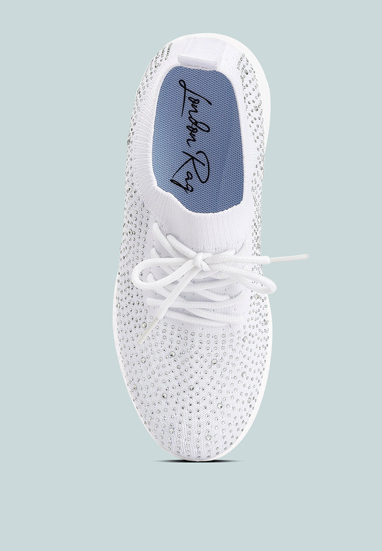 zapatillas de deporte con cordones y adornos con tachuelas elizha#color_white