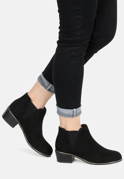 emmy chelsea boots to make a statement#color_black