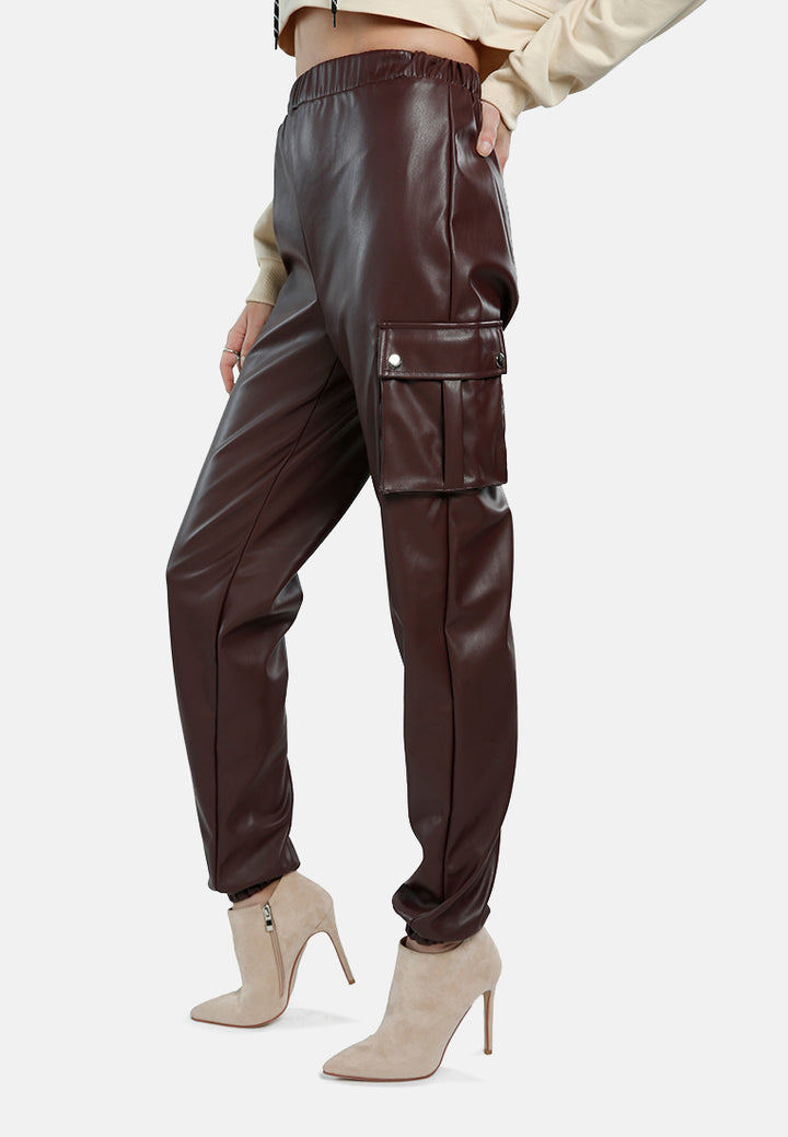 faux leather cargo pants#color_chocolate