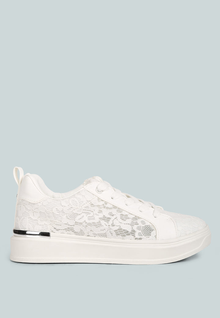 flakes lace detail low platform sneakers#color_white