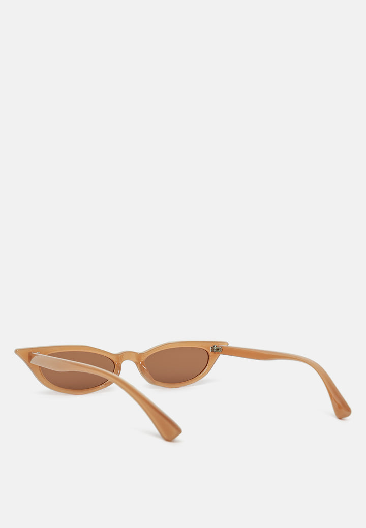 friendly oval cat eye sunglasses#color_yellow-brown