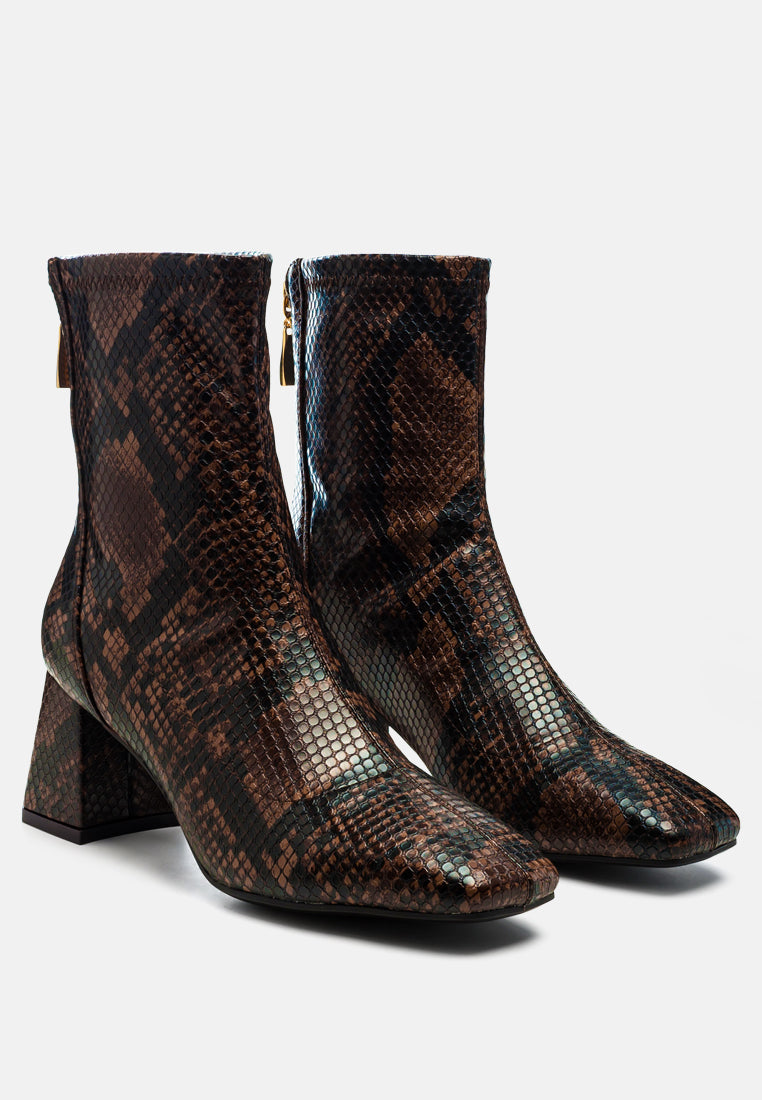 hera runaway classic ankle boots