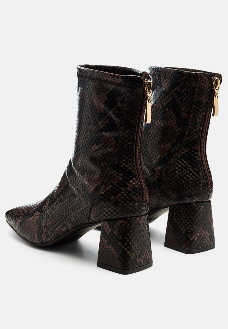 hera runaway classic ankle boots