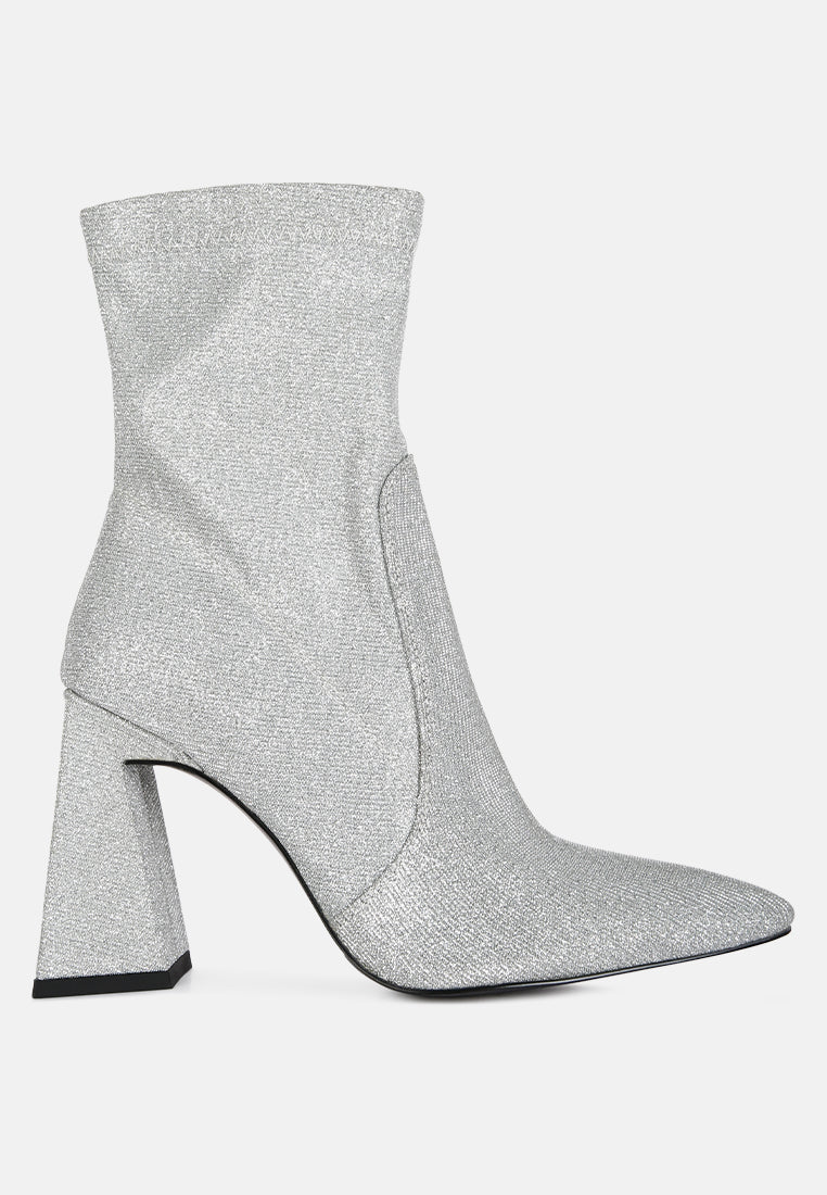 hustlers shimmer block heeled ankle boots#color_silver