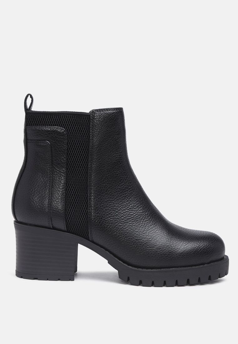 kim black chunky boots with block heel#color_black