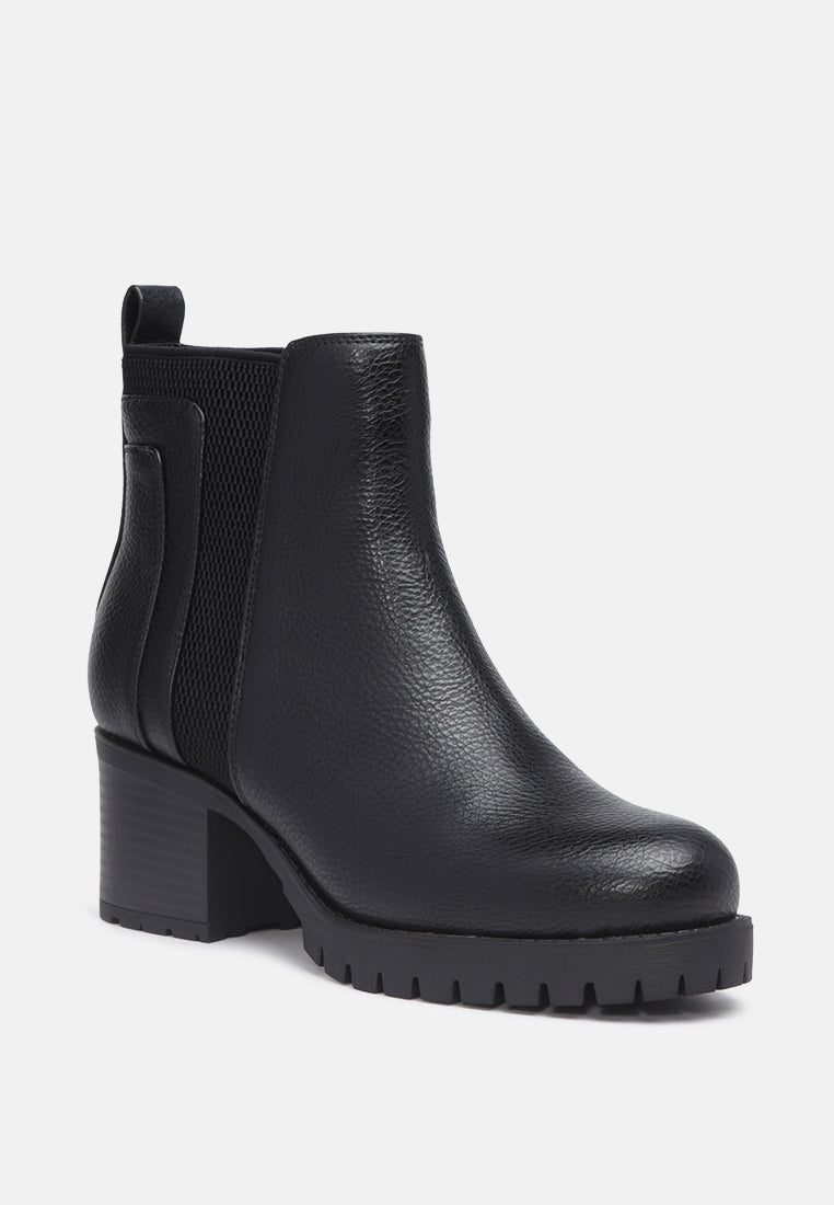 kim black chunky boots with block heel#color_black