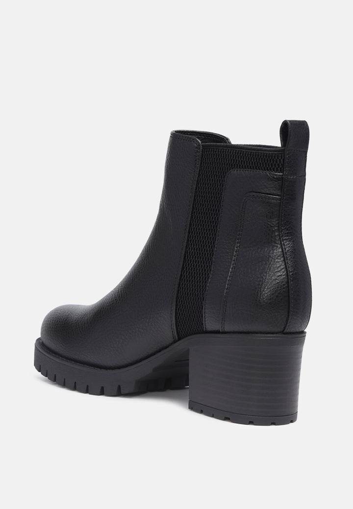 kim black chunky boots with block heel#color_black