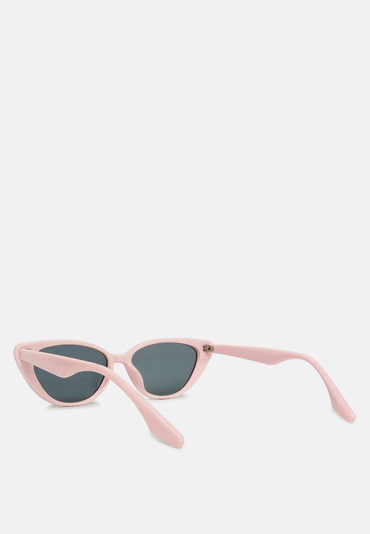 laid-back oval cat eye sunglasses#color_pink-grey