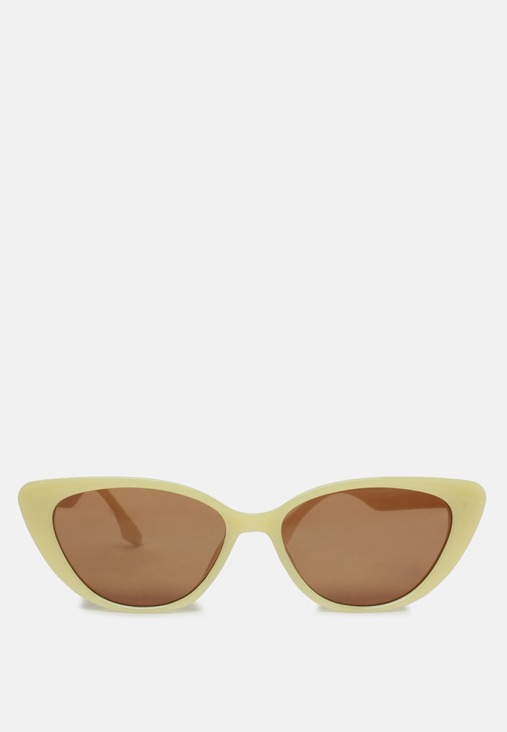laid-back oval cat eye sunglasses#color_yellow-brown