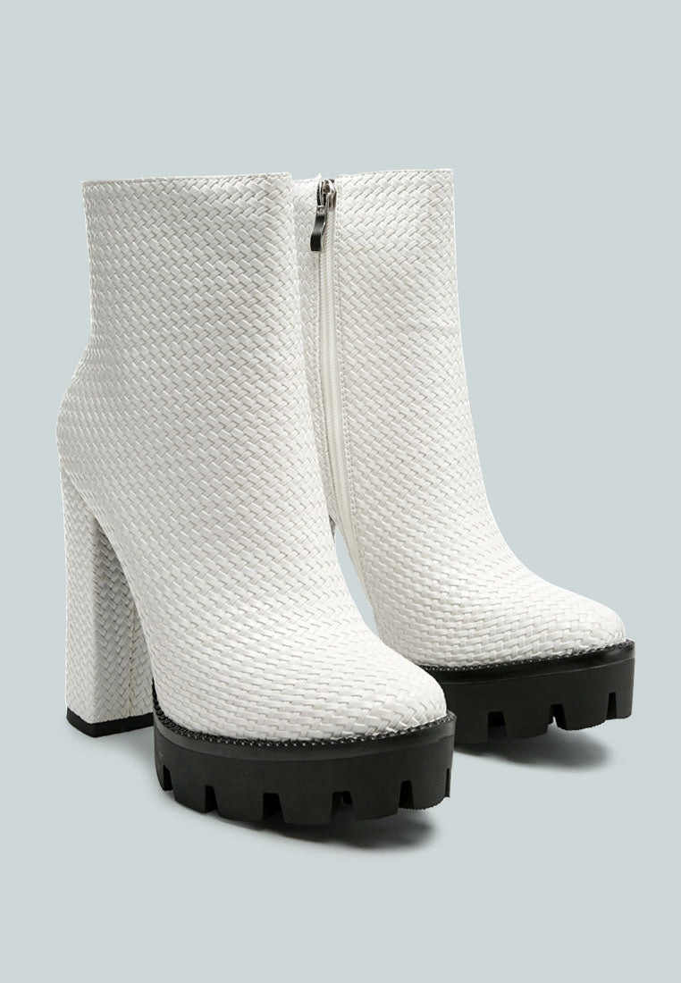 moleski solid textured block heeled boot#color_white