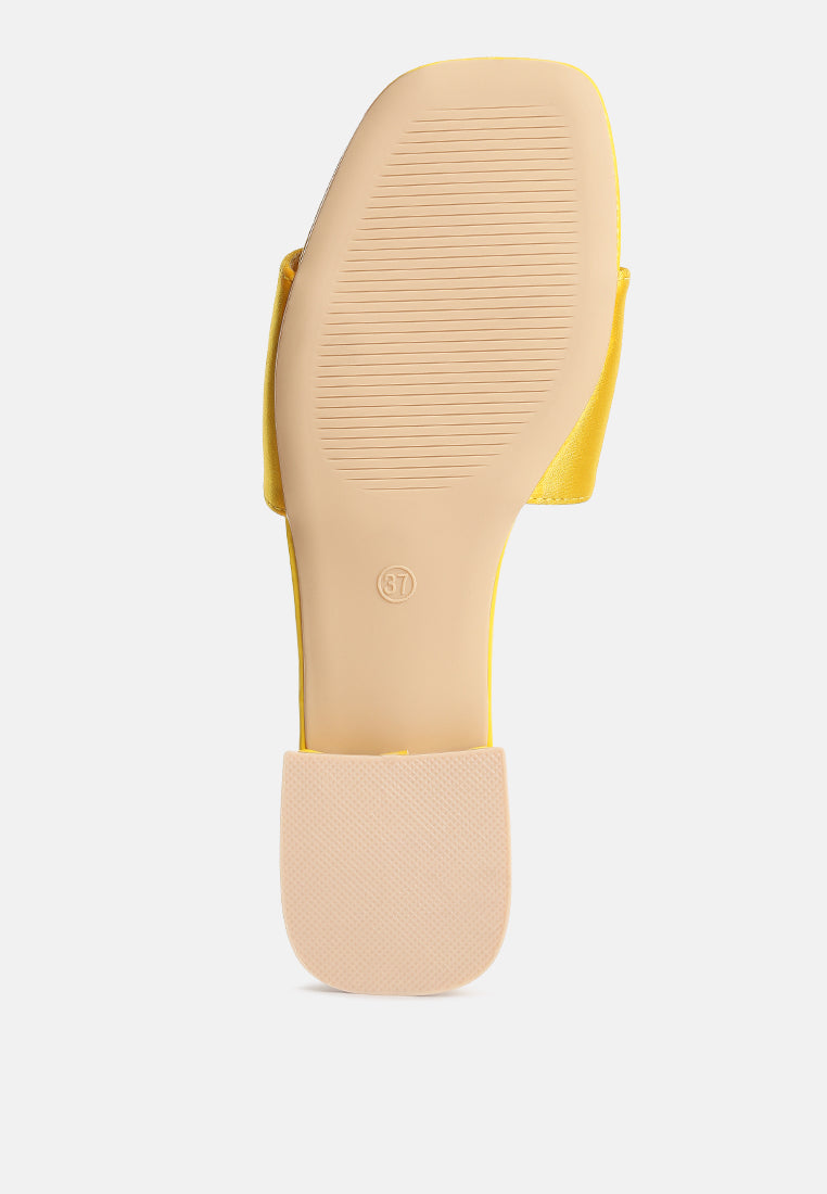ollilie rhinestones embellished brooch slip on sandals#color_yellow