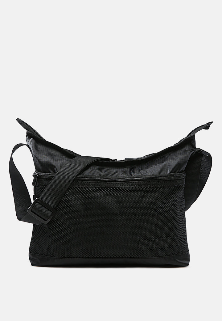 on the move cross body bag#color_black