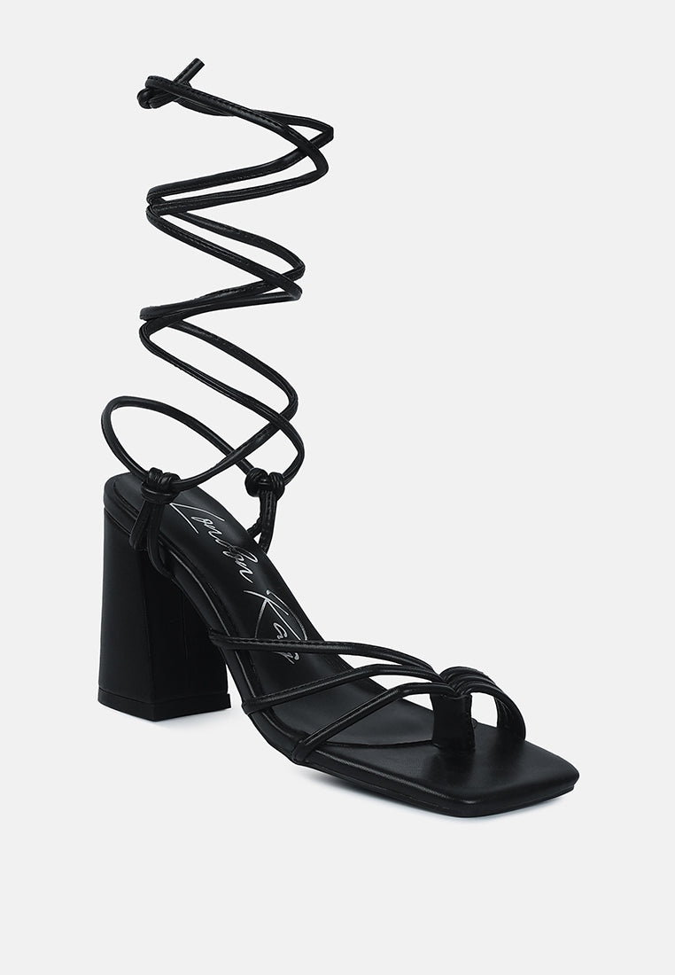 Buy Piri Toe Ring Tie Up Block Sandals Online | London Rag USA