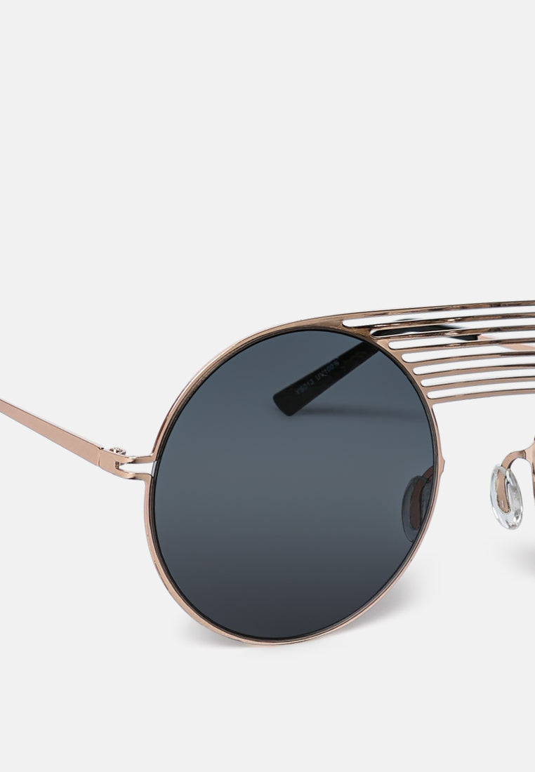 quirky metal bridge round sunglasses#color_grey