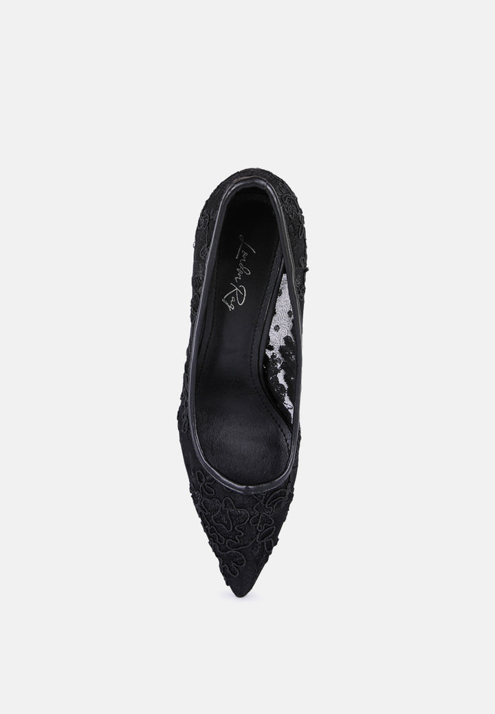 reunion lace mid heel pumps#color_black
