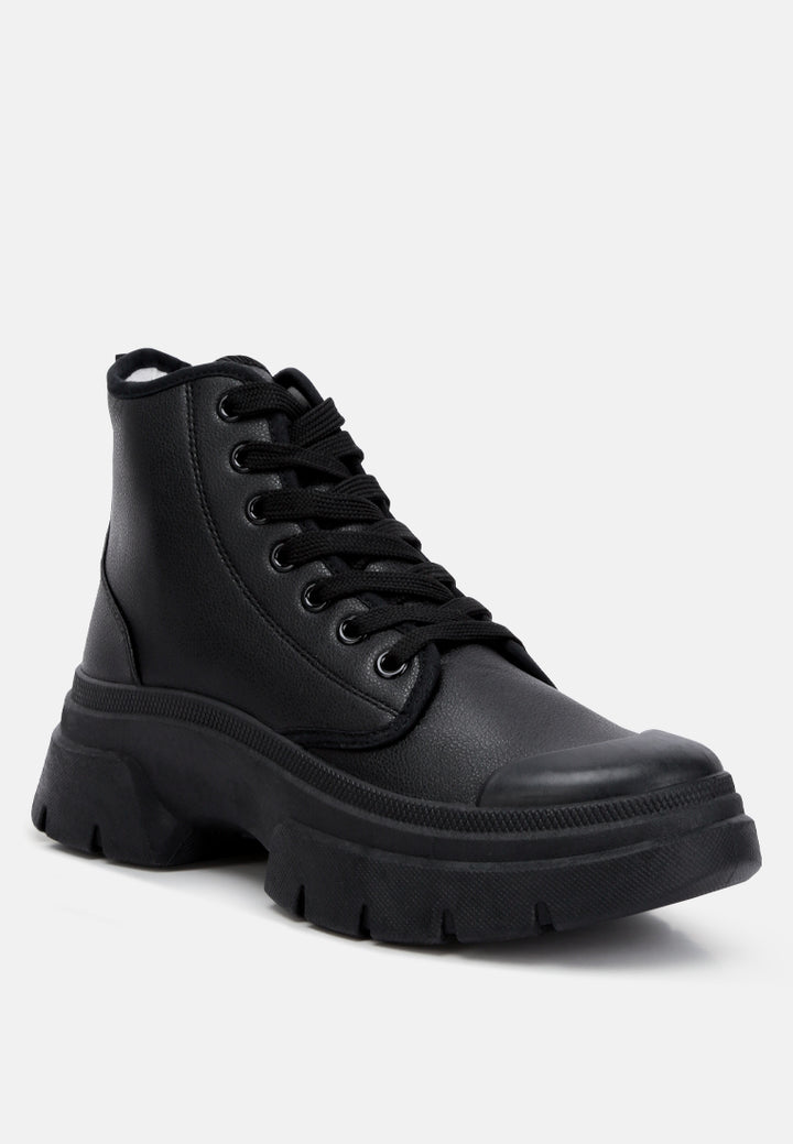 roxane chunky lace up boots#color_black
