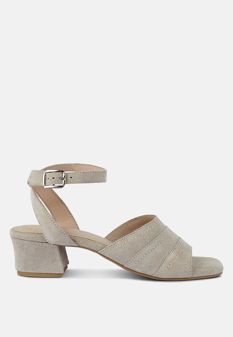 sigrid fine suede block heeled sandal#color_nude