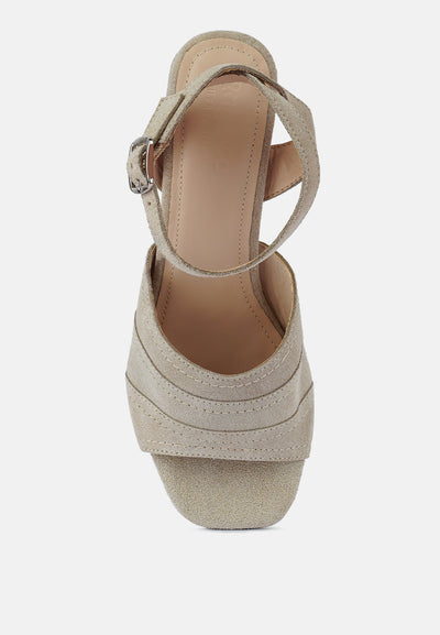 sigrid fine suede block heeled sandal#color_nude